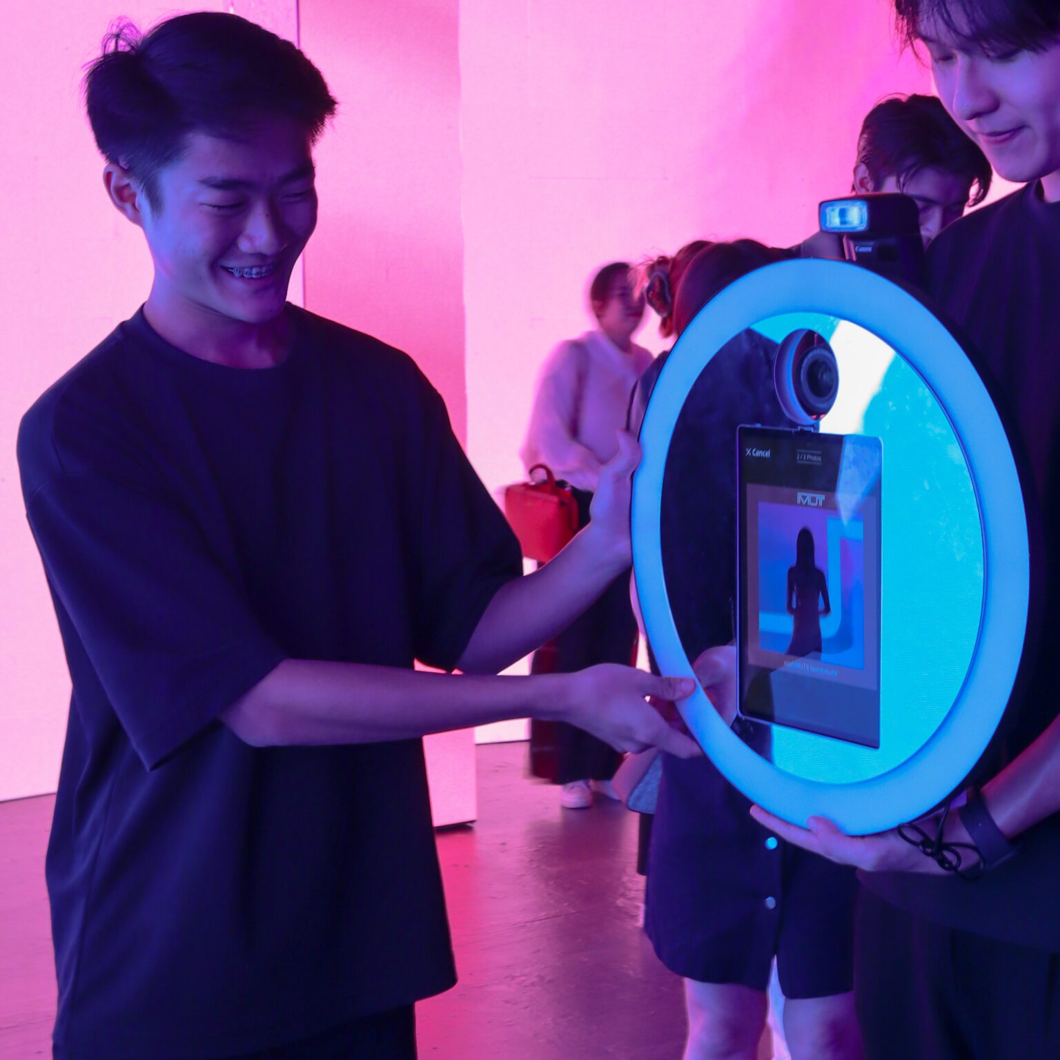 Home Page - The Holograil PhotoBooth | Indonesia | Singapore